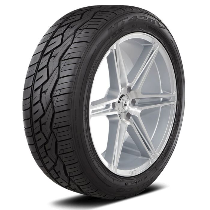 Nitto NT420V LT305/50R22/12 124/121S