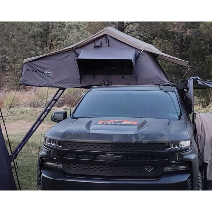 Overland Vehicle Systems 18349936 Nomadic 4 Extended Roof Top Tent 