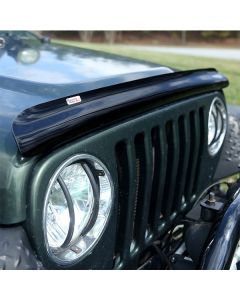 Rugged Ridge 11350.01 Wraparound Bug Deflector in Smoke for 87-06 Jeep Wrangler YJ & TJ